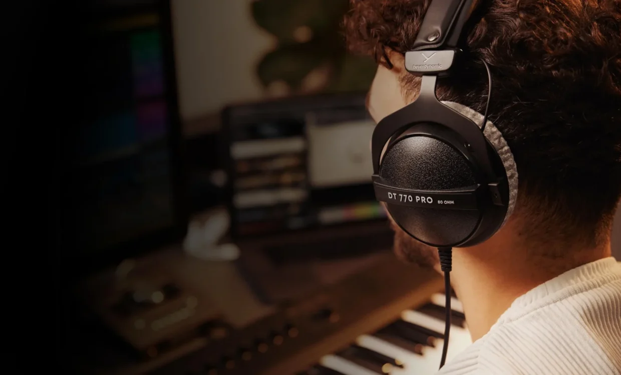 beyerdynamic dt 770 pro headphones